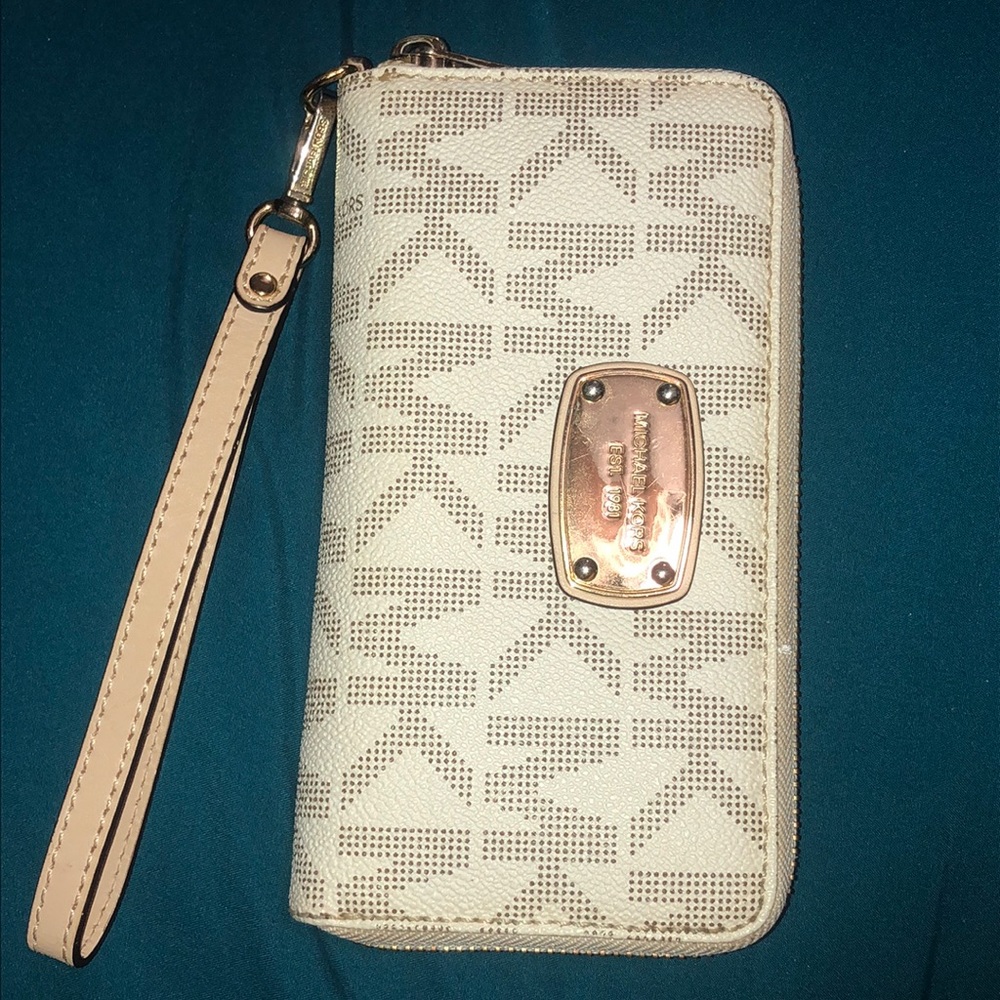 Michael Kors Wristlet